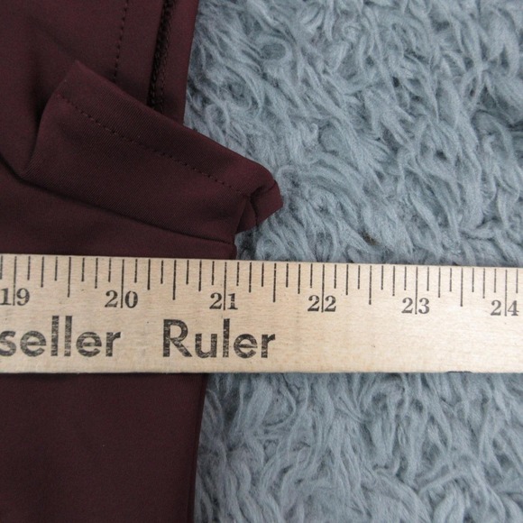 FIGS Tunic Womens XL Burgundy Alma Slim Crewneck Scrub Top Moisture Pockets NWT - Picture 4 of 16